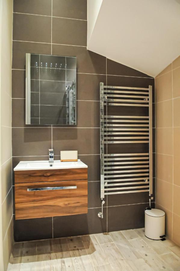 Luxury 5 Star - Parking, Garden, Nr Greater Metro Stations