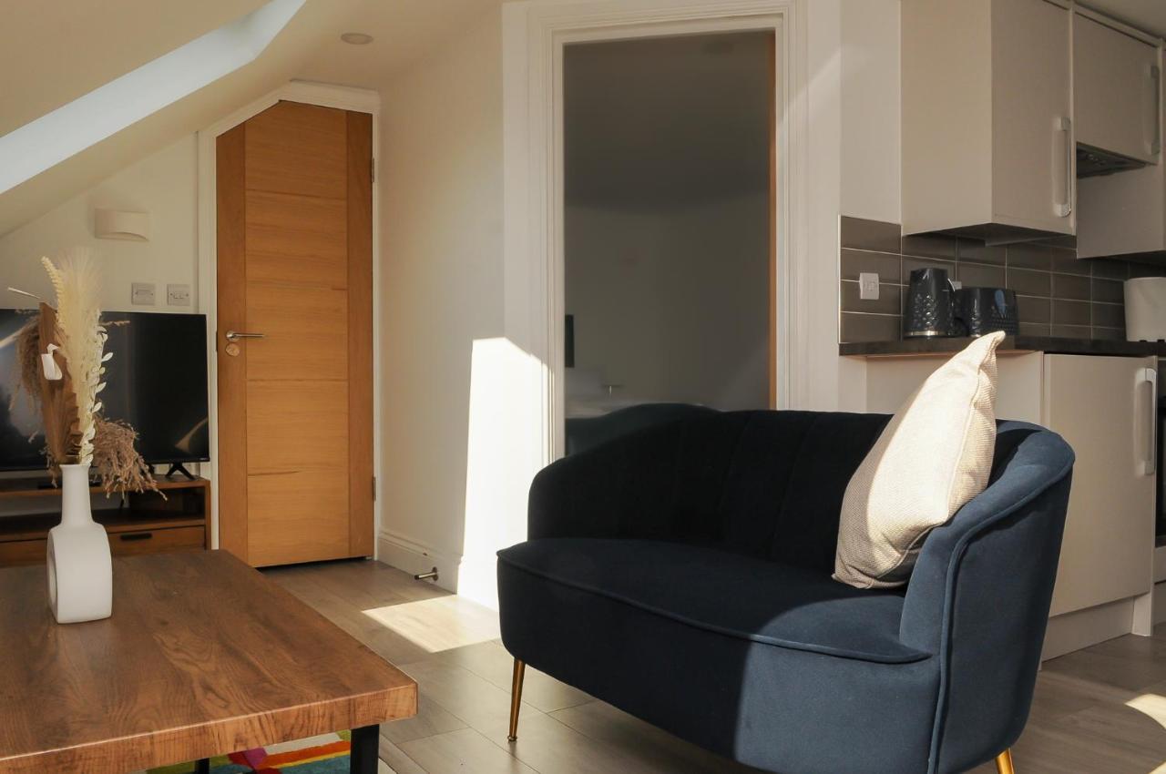 Luxury 5 Star - Parking, Garden, Nr Greater Metro Stations Apartment