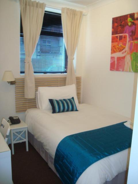 Dockside Hotel