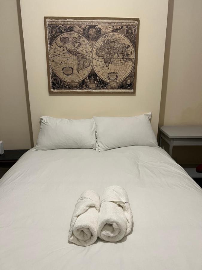 Shadwell Holiday * London