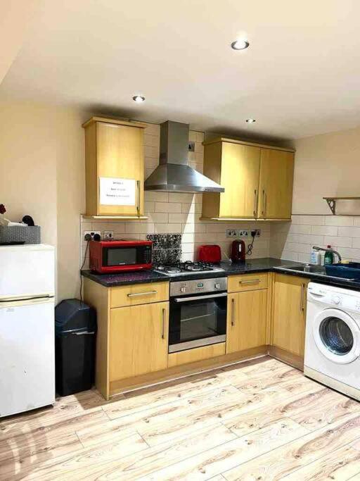 Cosy One Bedroom Flat In * London