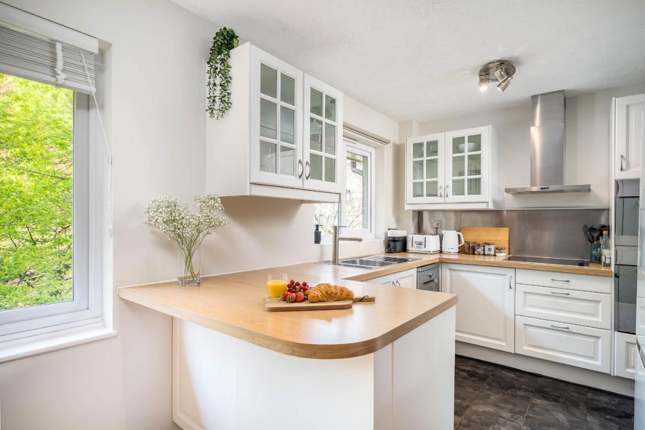 Apartment Homely And Stylish Bermondsey With Parking London