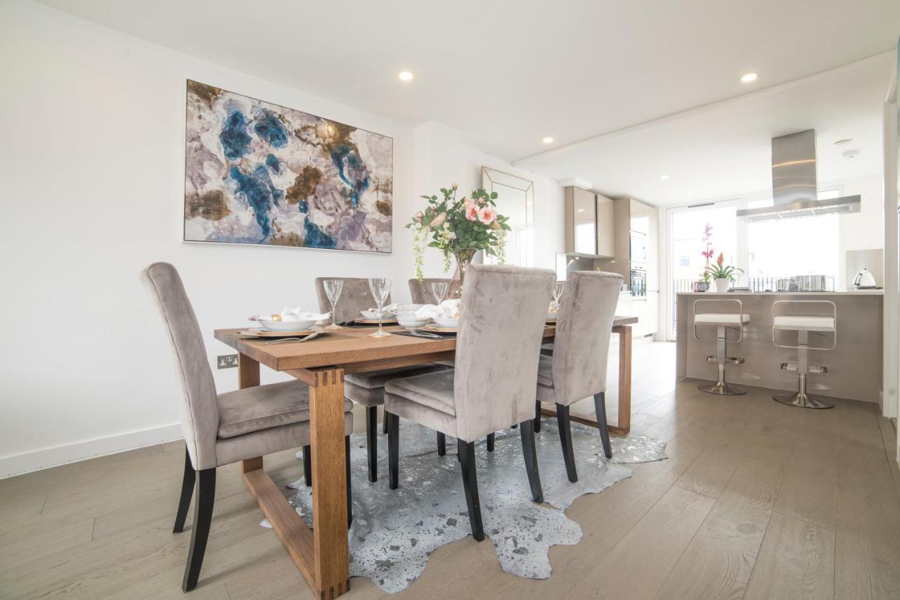 Apartment Premier 3 Bed Lux - Sleeps 8 London