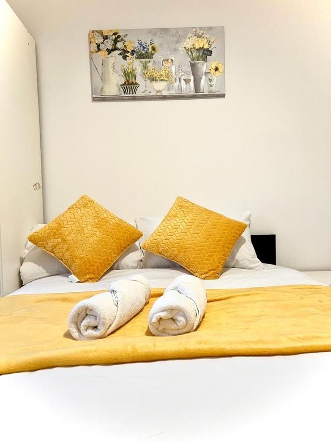 Shadwell Holiday Guest house London