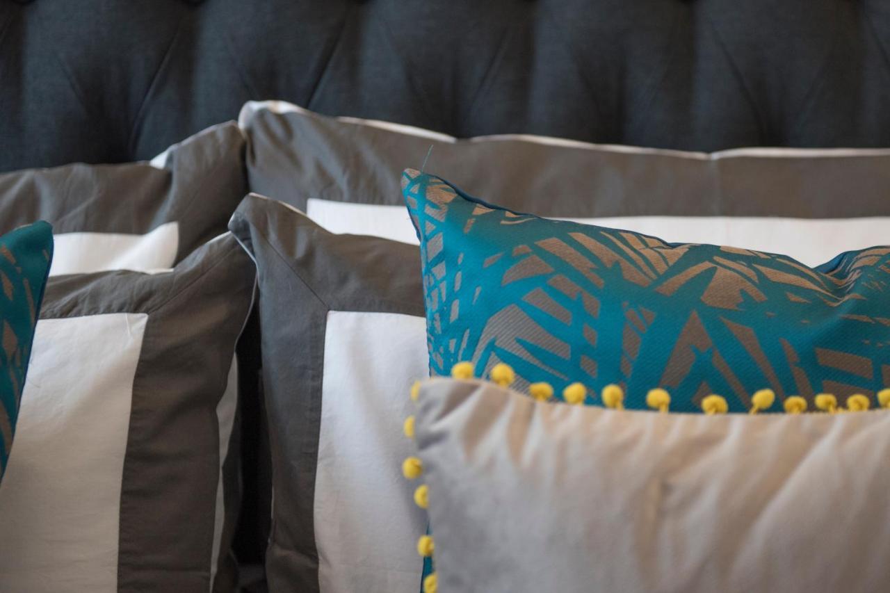 Premier 3 Bed Lux - Sleeps 8 London