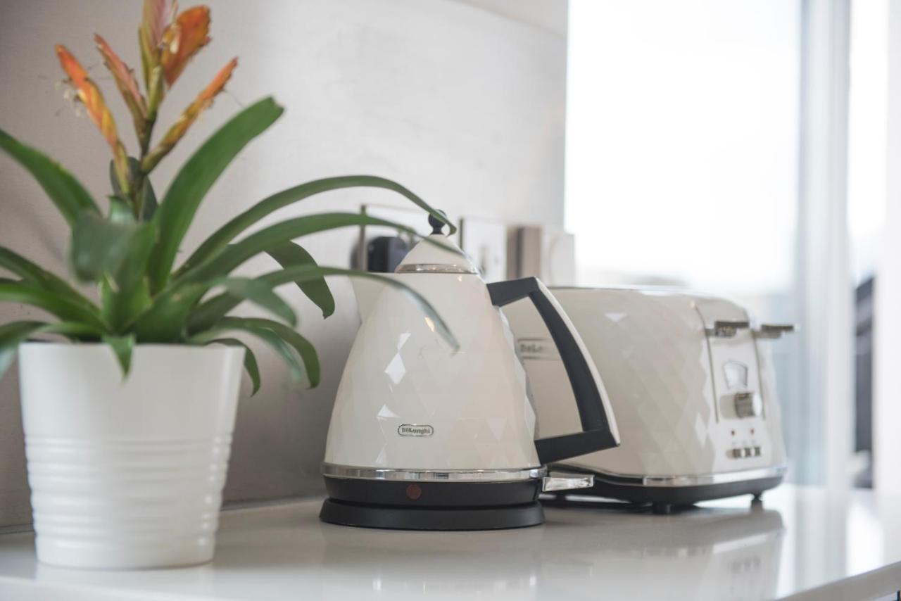 Premier 3 Bed Lux - Sleeps 8 Apartment *