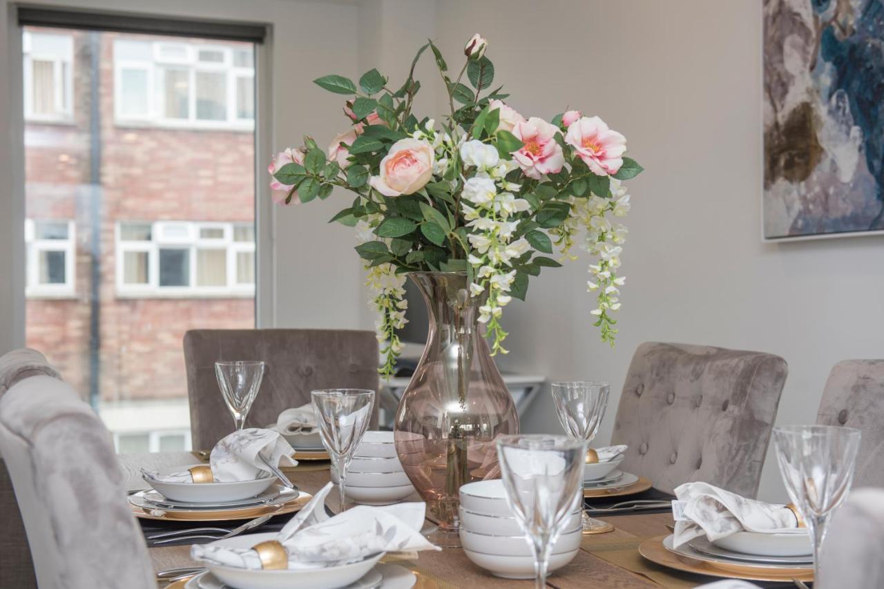 Premier 3 Bed Lux - Sleeps 8 Apartment