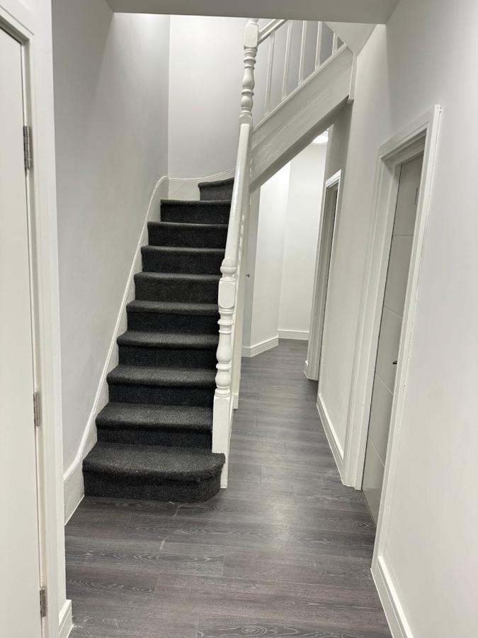 Guest house Comfy London