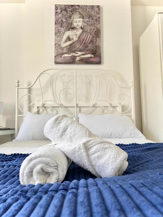 Shadwell Holiday Guest house London