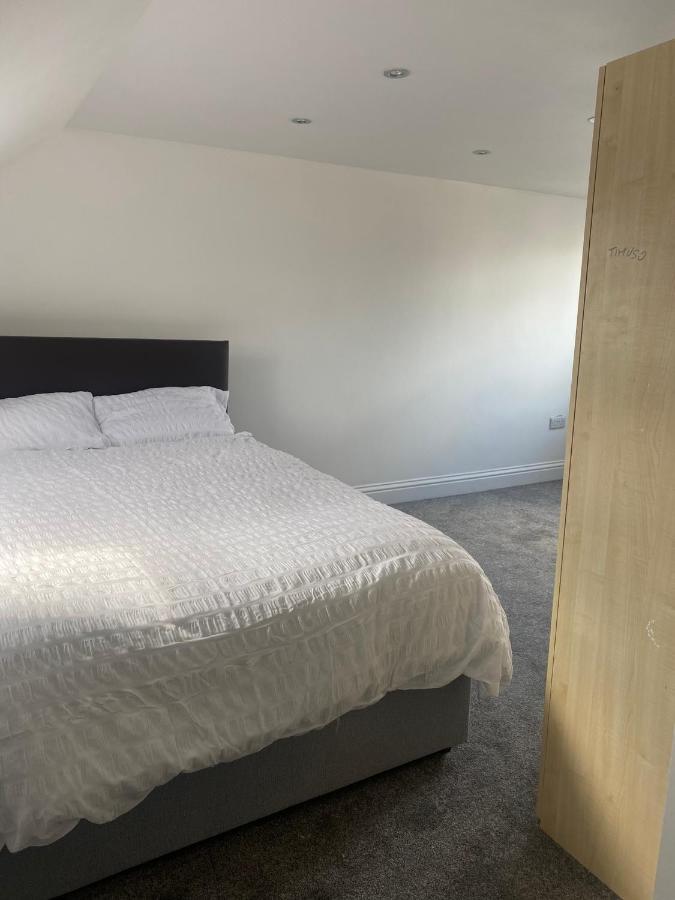 Cosy House In Newham Homestay *