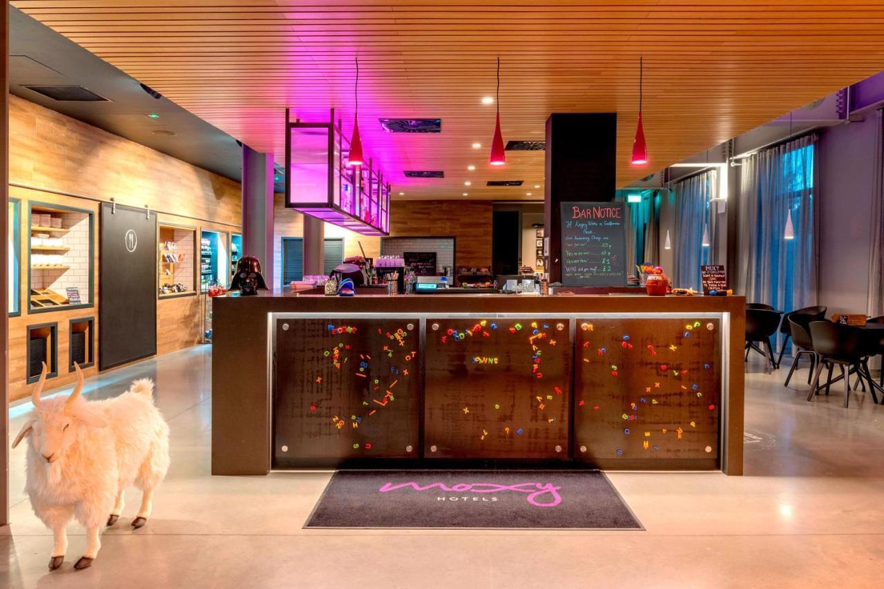 Moxy Excel Hotel London