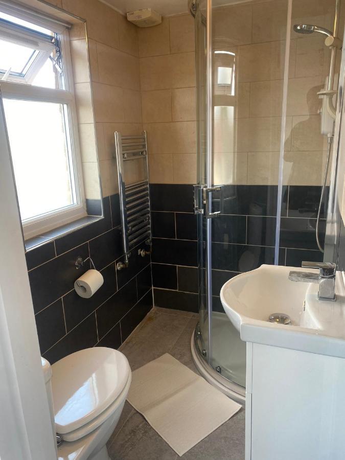Homestay Cosy House In Newham London