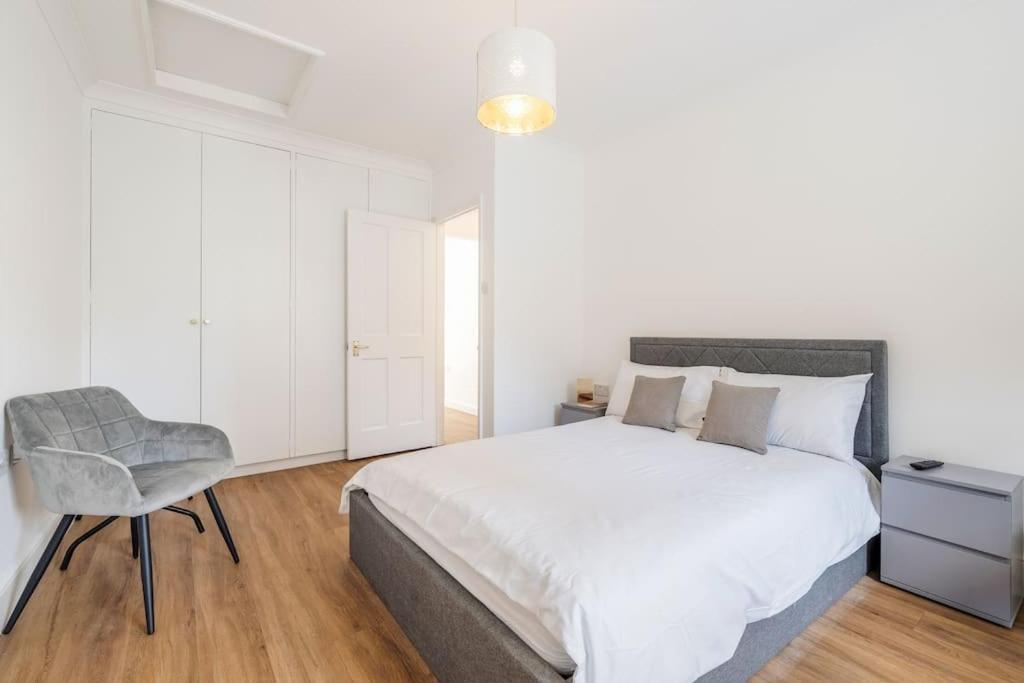 House 10 Mins To Tower Bridge Hot Tub & Parking *