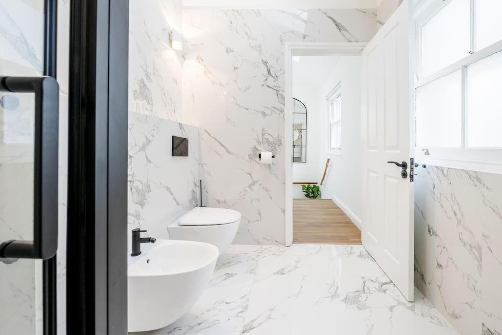 Casa de férias House 10 Mins To Tower Bridge Hot Tub & Parking