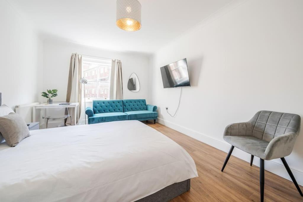 House 10 Mins To Tower Bridge Hot Tub & Parking Casa de férias Londres