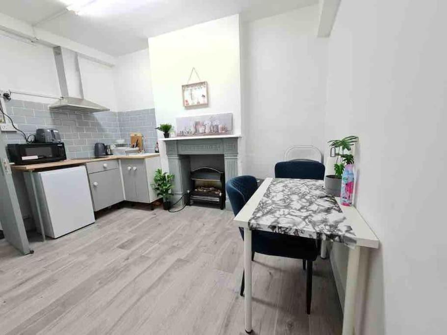 Nice Flat Near Central London