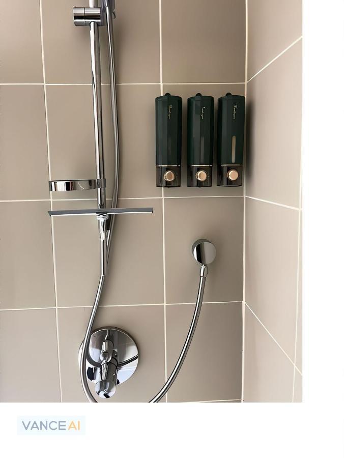 Homestay Bright Spacious En-suite W/ Views - 8min From Bridge!