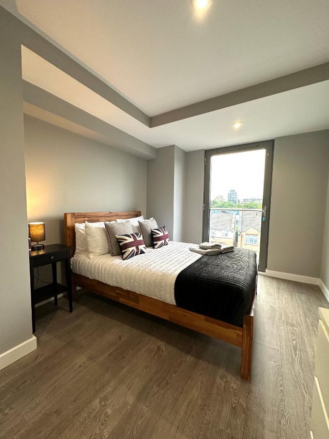 Modern 3 Bed Flat With Private Terrace In Shoreditch Londres