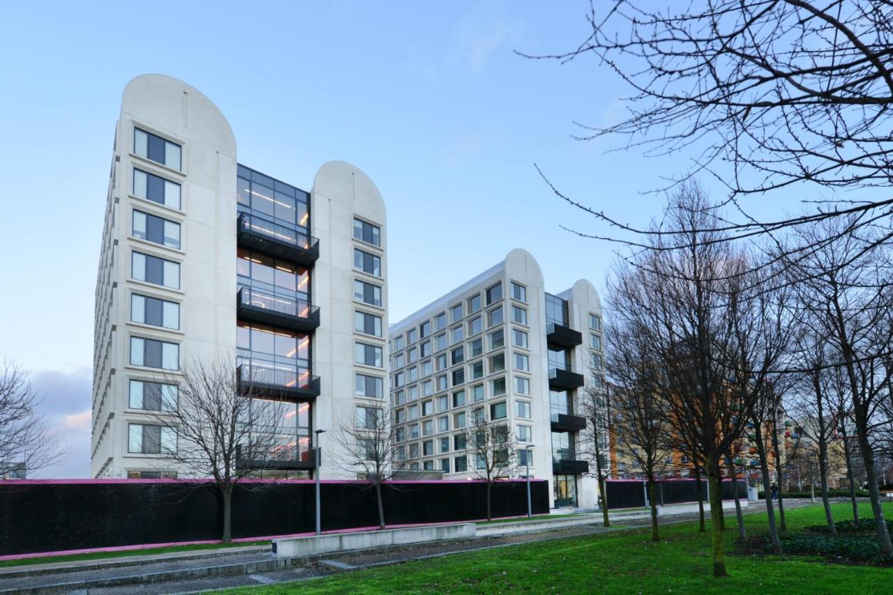 For Students Only Spacious At Flinders House Located In * Londres