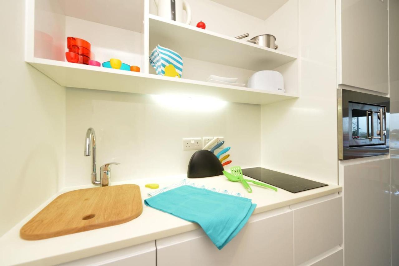 For Students Only Spacious At Flinders House Located In Londres