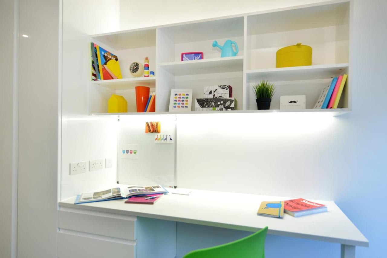 For Students Only Spacious At Flinders House Located In Apartamento Londres