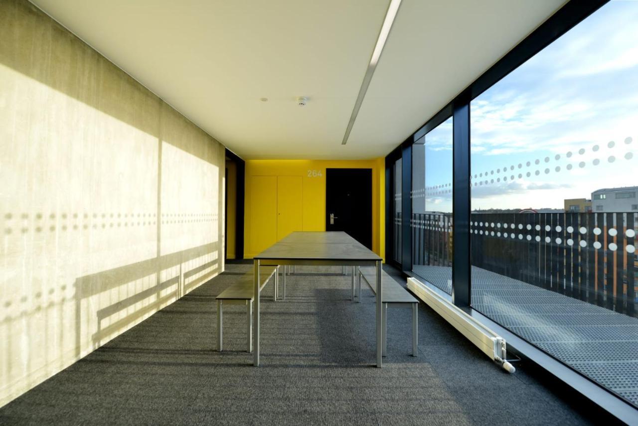 Apartamento For Students Only Spacious At Flinders House Located In *