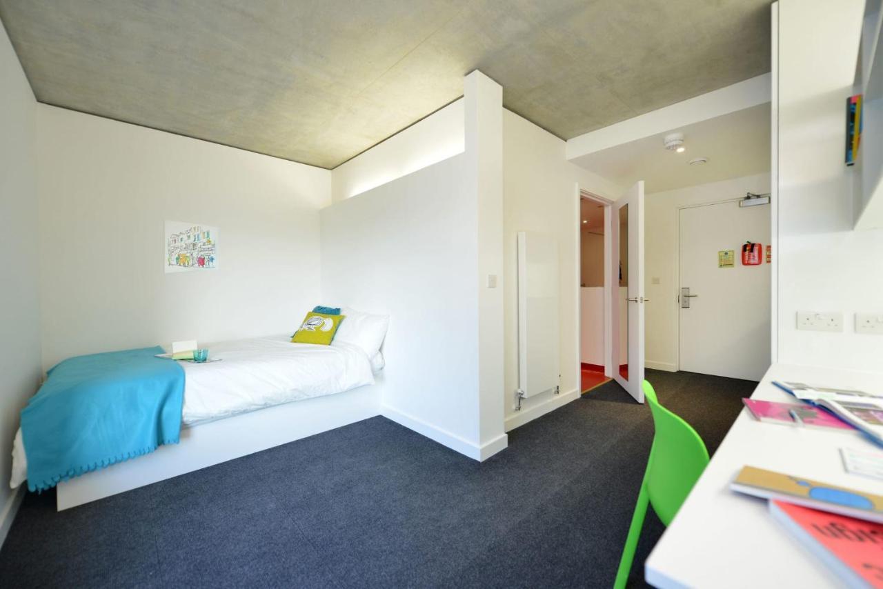 For Students Only Spacious At Flinders House Located In * Londres