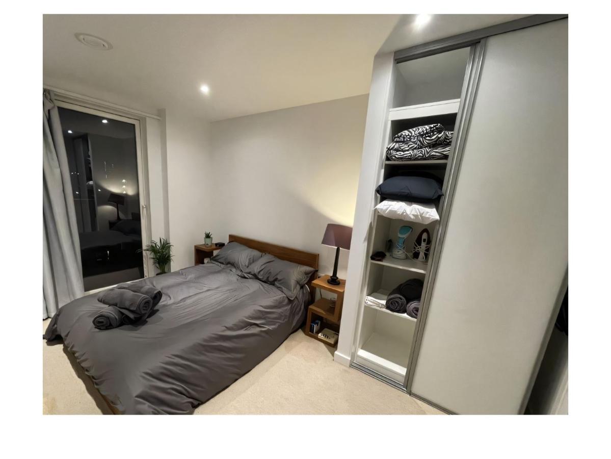 Bright Spacious En-suite W/ Views - 8min From Bridge!