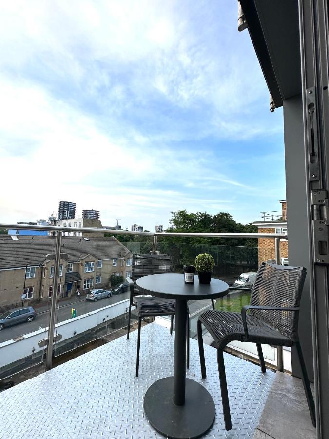 Modern 3 Bed Flat With Private Terrace In Shoreditch * Londres