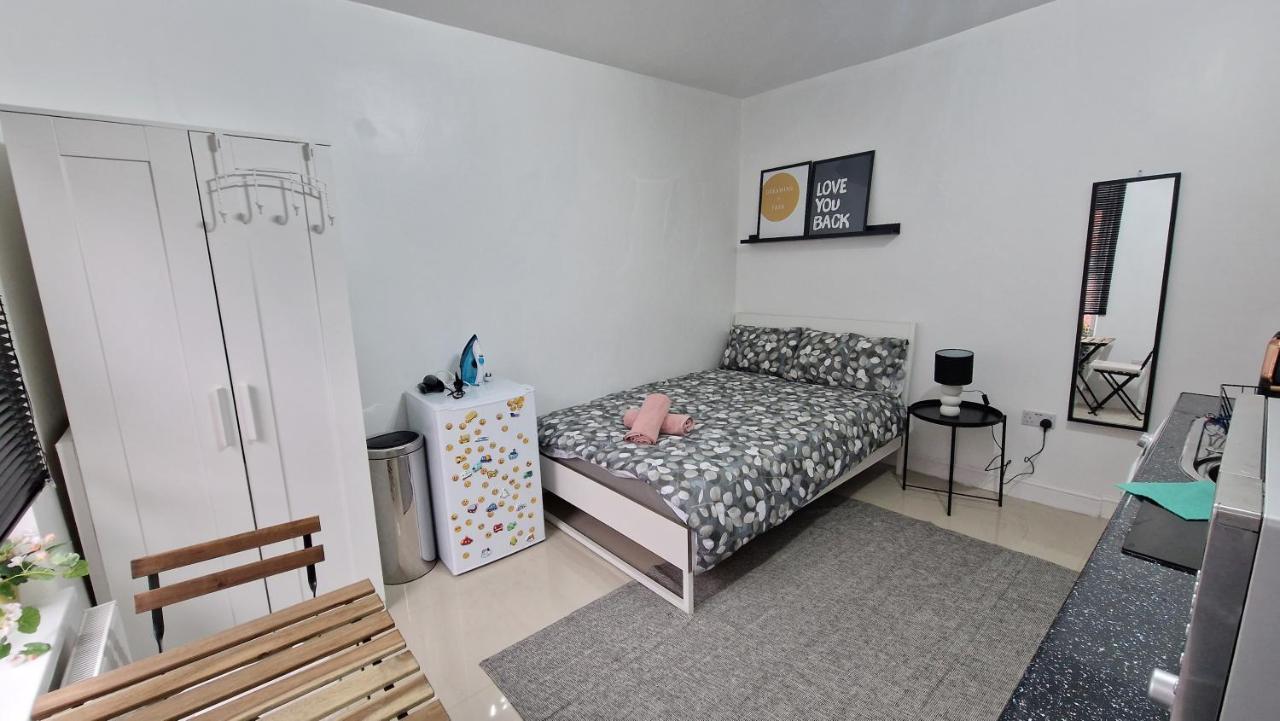 Apartment Small Cozy Zone 1 *