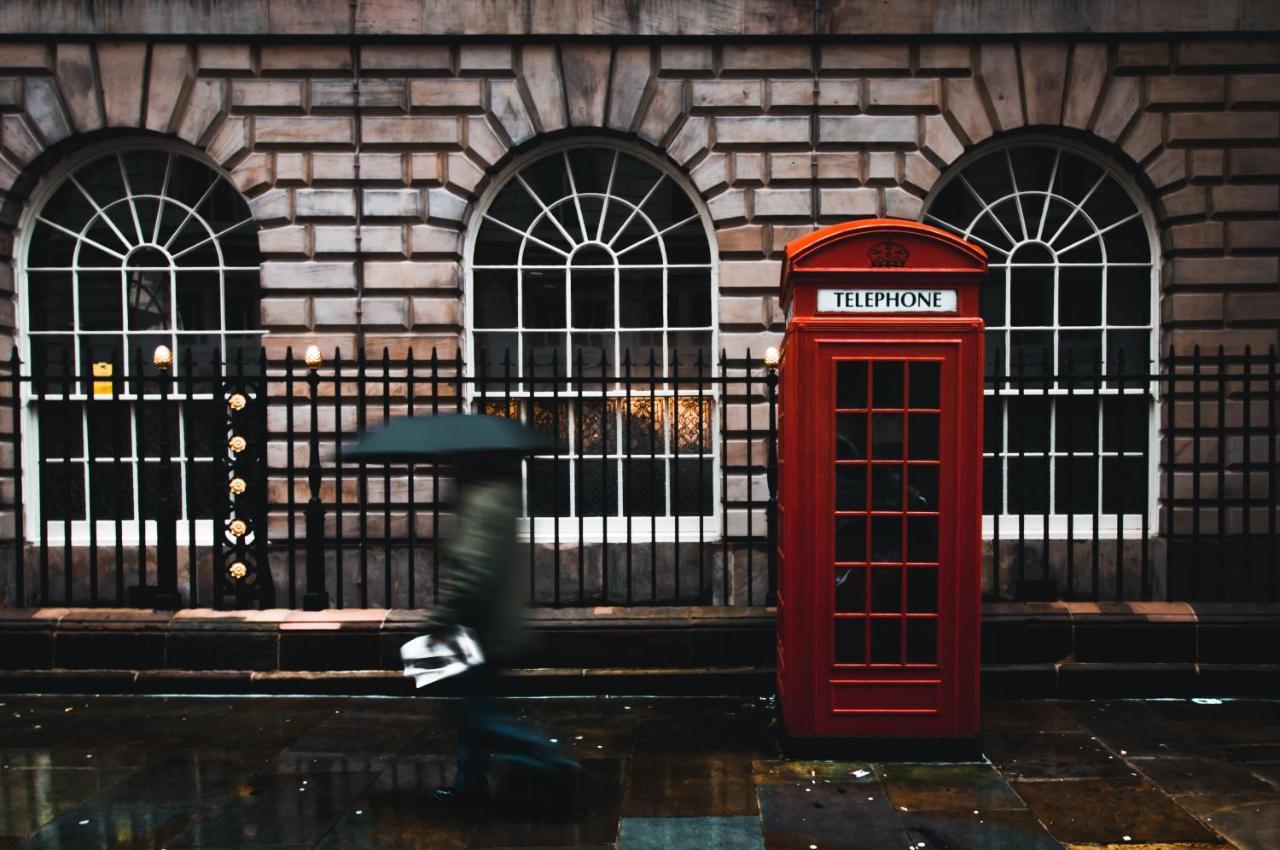 Small Cozy Zone 1 Apartment London