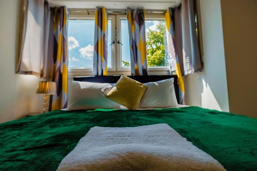 Apartamento 2 Bedrooms -parking-very Spacious-wifi Londres