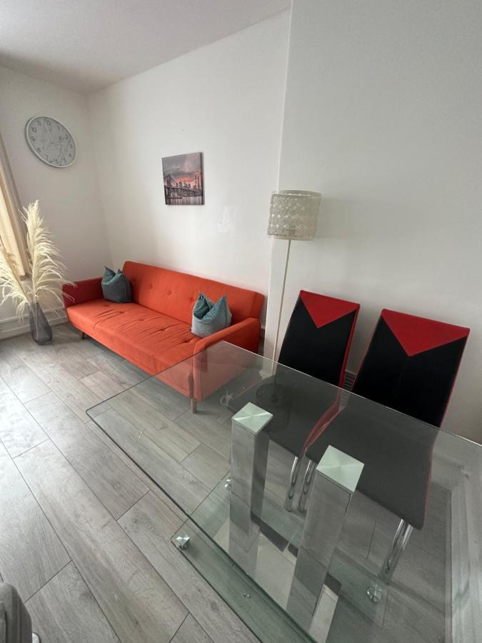 Apartment 8 Thomas House - Beautiful Spacious Modern *