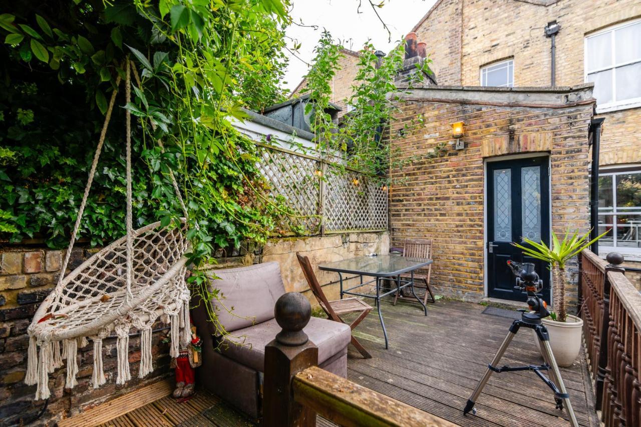 Homestay Double W/projector & Garden Hot Tub
