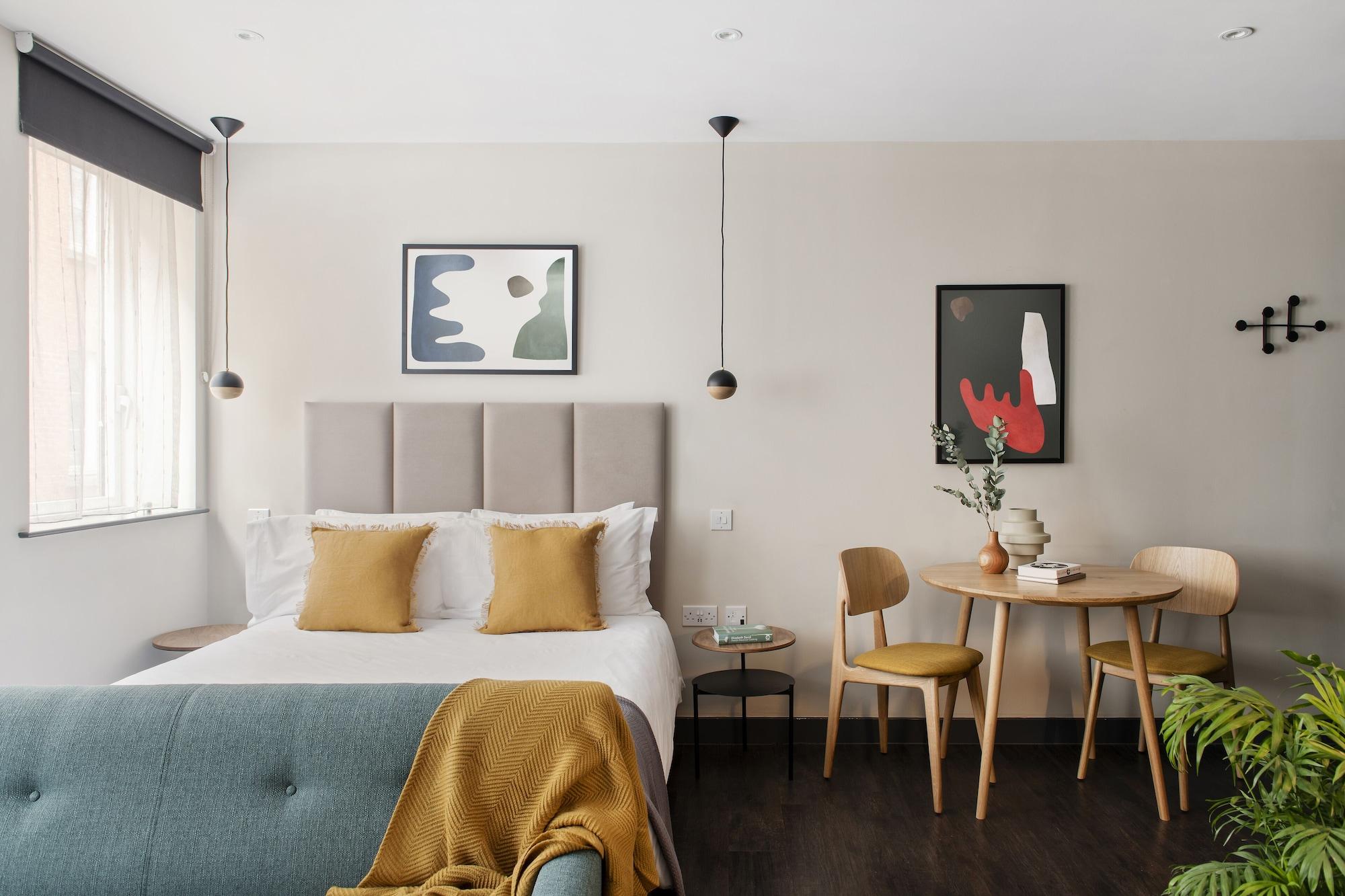 Cove Cannon Street Aparthotel 4*