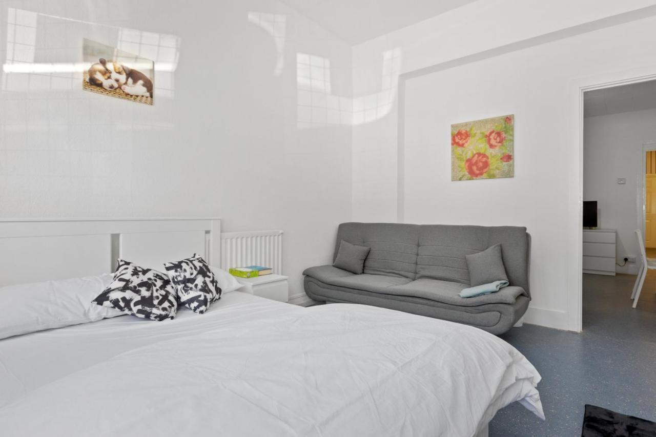 Apartment Fantastic 2bd Barking With Links To The City! *
