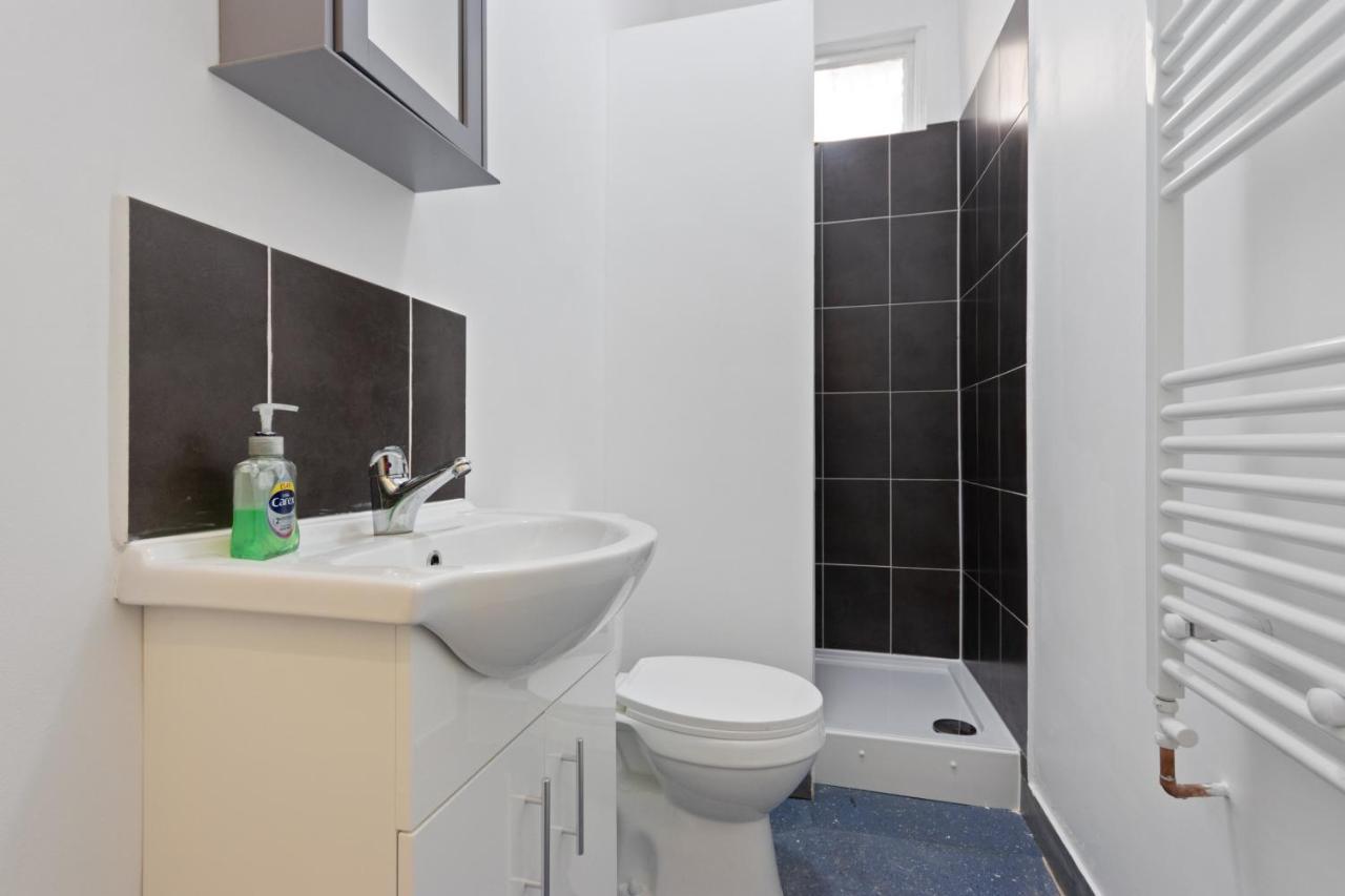 Fantastic 2bd Barking With Links To The City! London