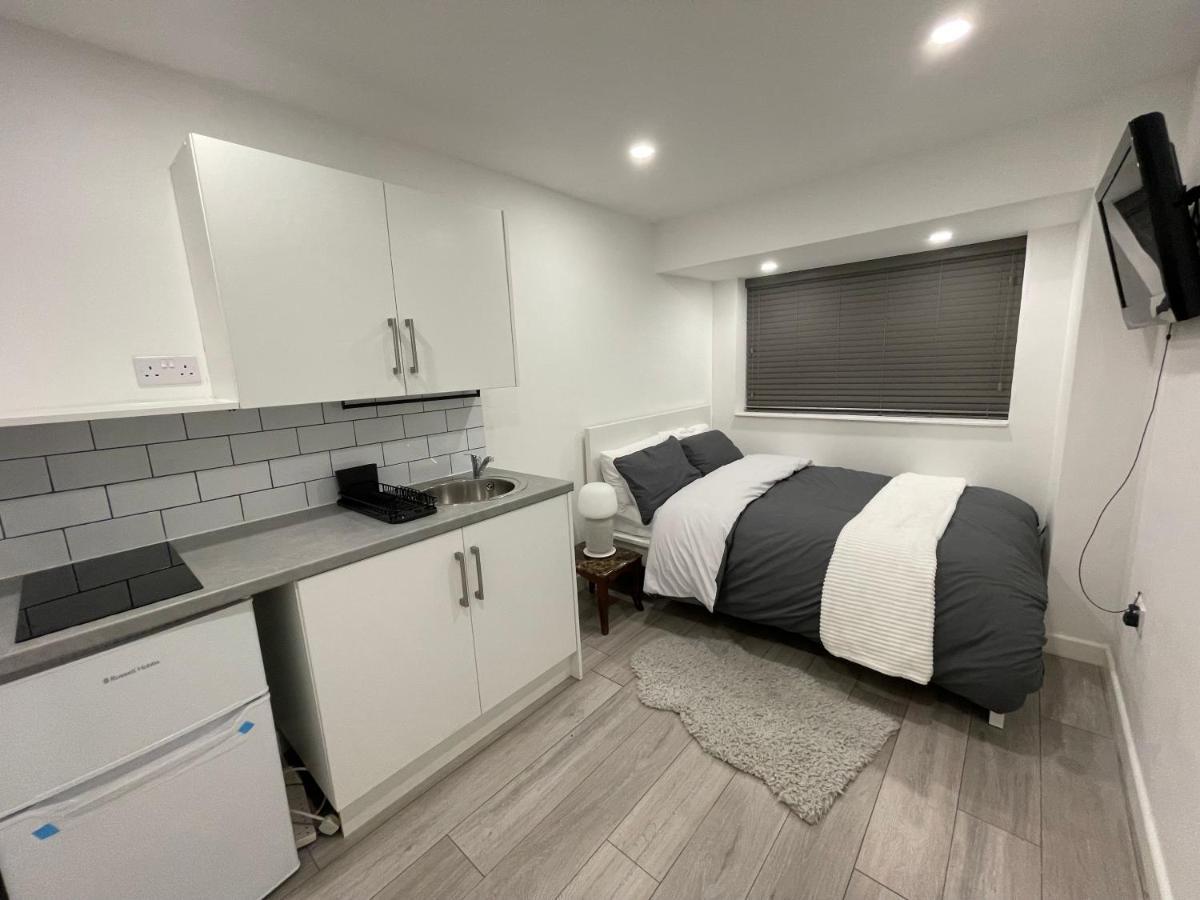 Guest Room-studio, Woolwich London