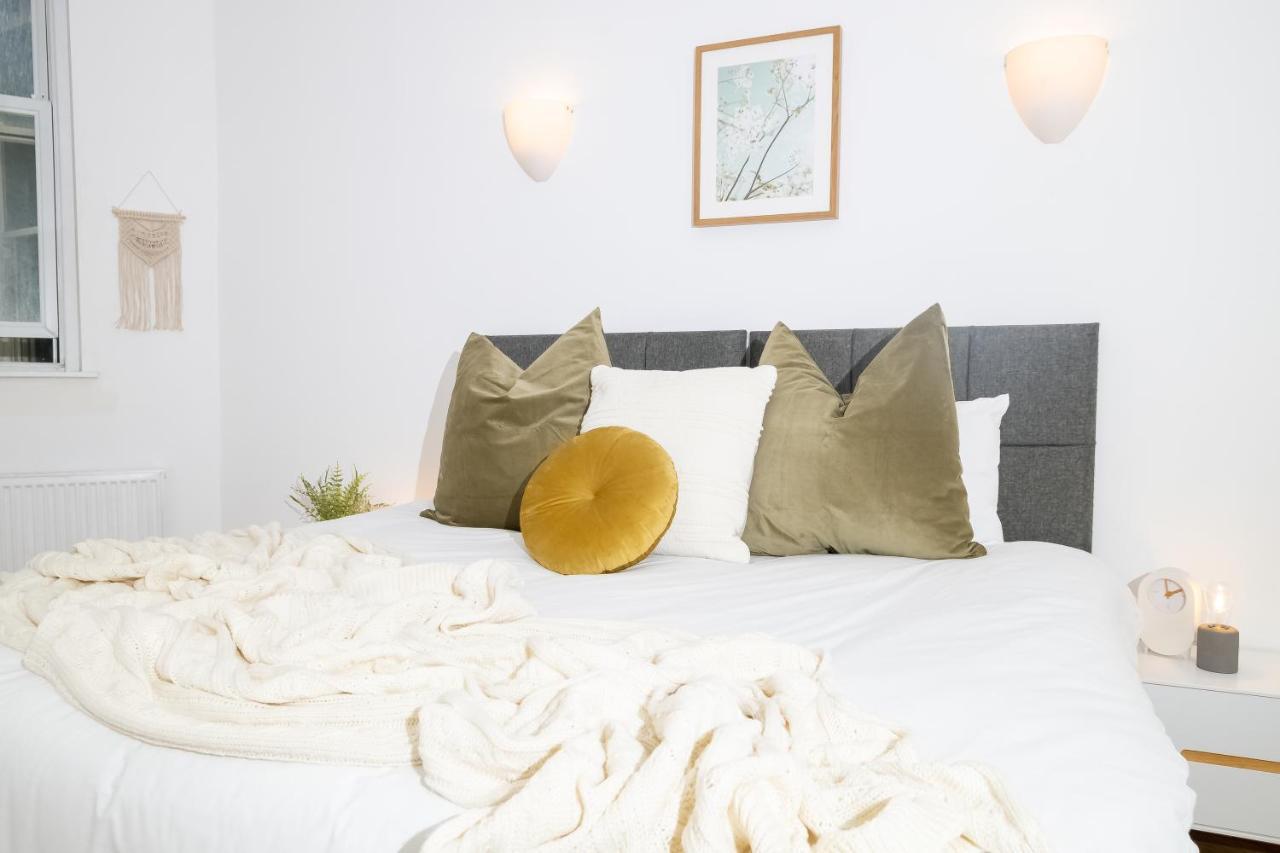 Three Bed With City View Shoreditch Perfect For Business Corporate By Belvilla * London
