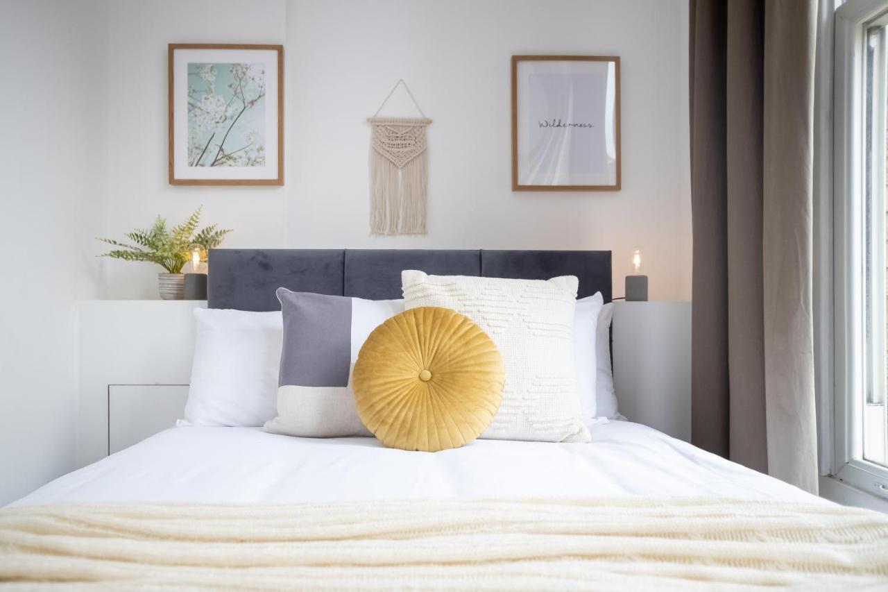 Three Bed With City View Shoreditch Perfect For Business Corporate By Belvilla Apartment London