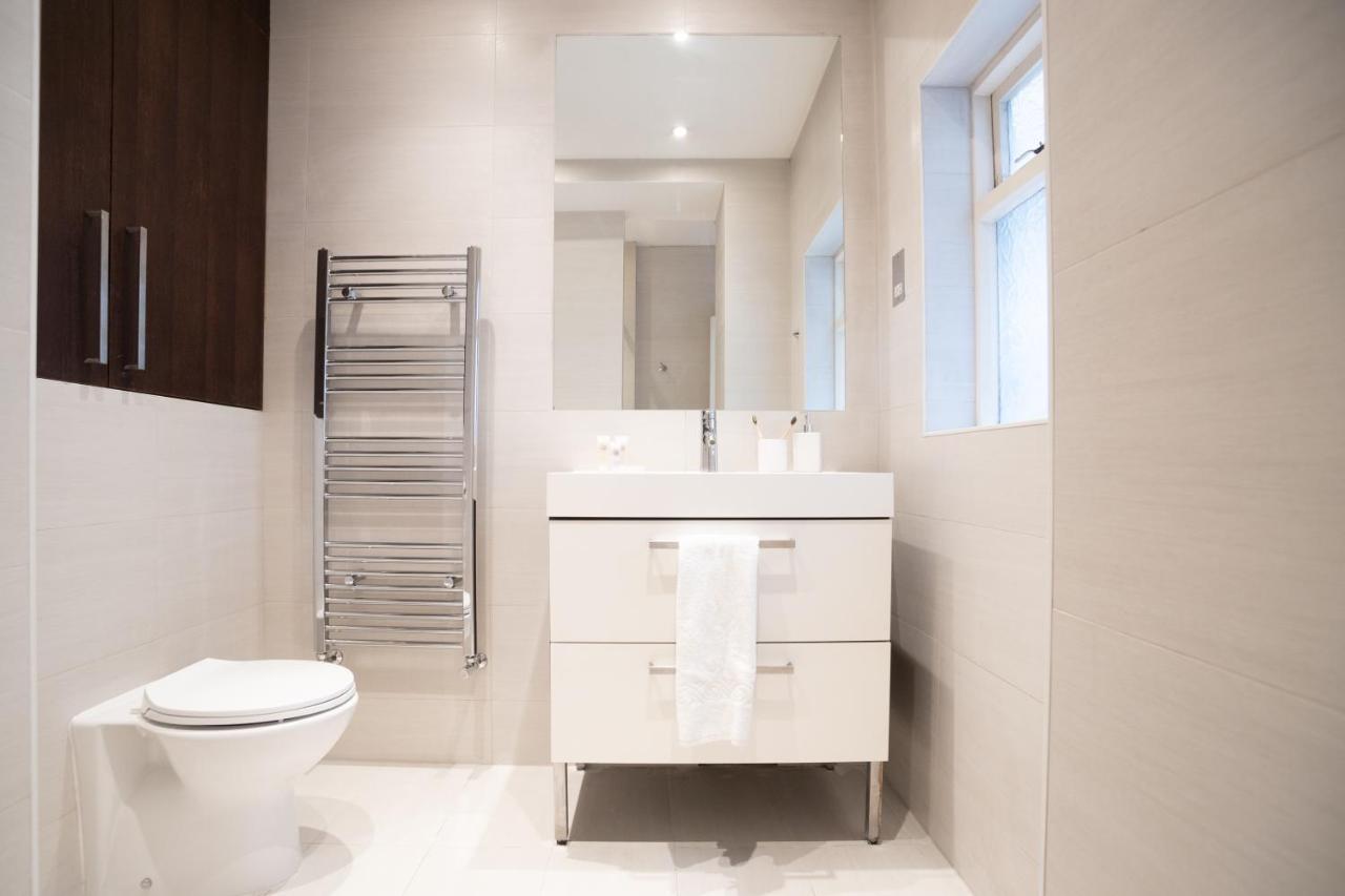 Three Bed With City View Shoreditch Perfect For Business Corporate By Belvilla Apartment