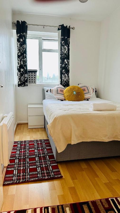 Whites Bed & Breakfast London
