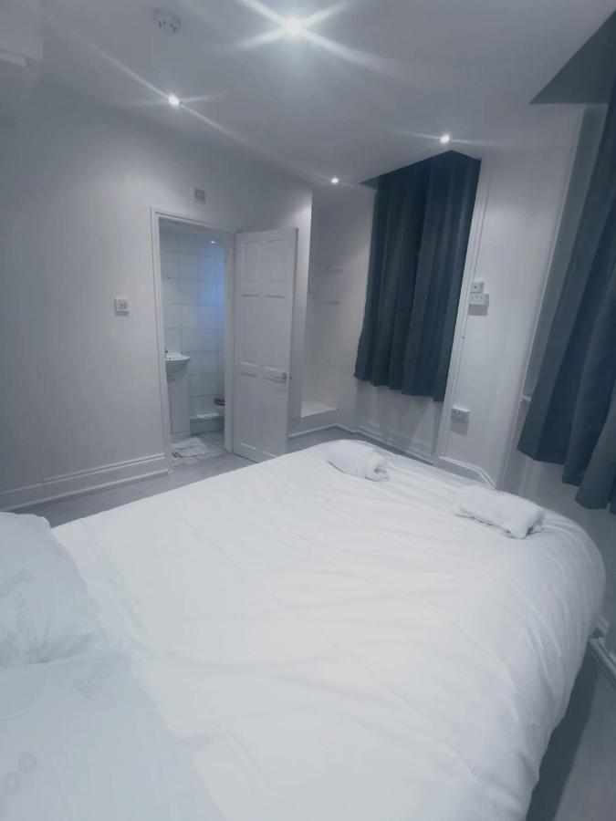 Bed & Breakfast Y2 *