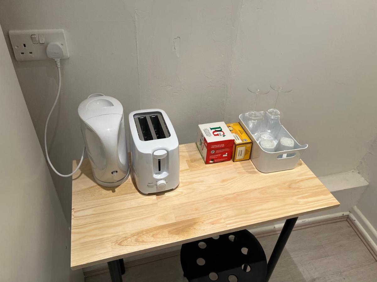 Y2 Bed & Breakfast London