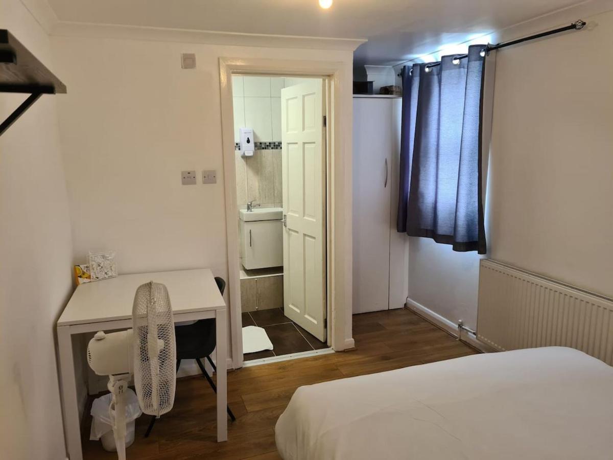 Holiday home Tower Bridge Central: 4-bed House With Parking For 9 *