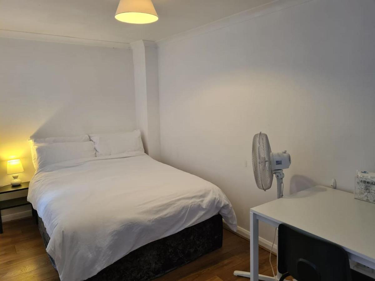 Holiday home Tower Bridge Central: 4-bed House With Parking For 9