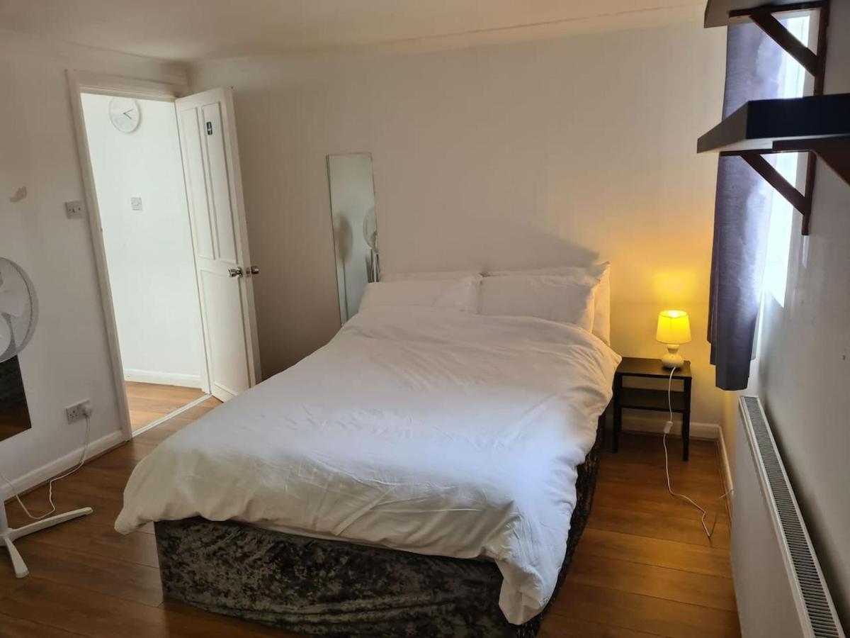 Tower Bridge Central: 4-bed House With Parking For 9 *