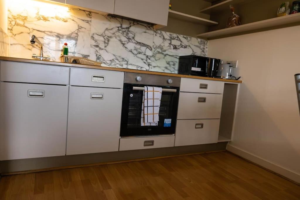 Igm 2beds Property * London