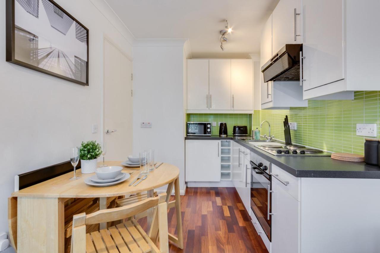 Visit London 1 Bed Flat- Canary Wharf Close To River Thames Apartment *