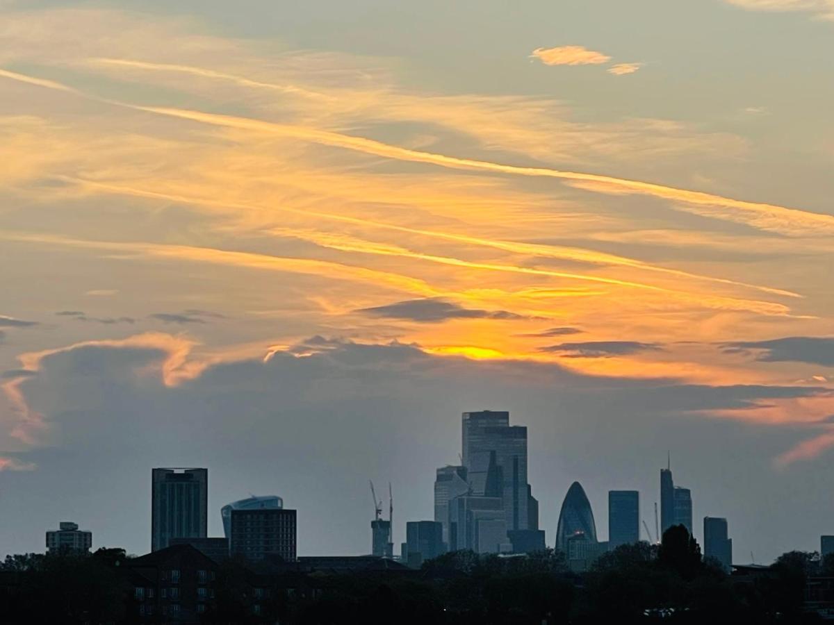 Guest house Riverside Docklands E14 London